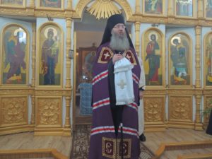 Божественная литургия в храме свт. Михаила первого митр. Киевского (на кладбище) в г. Михайловке