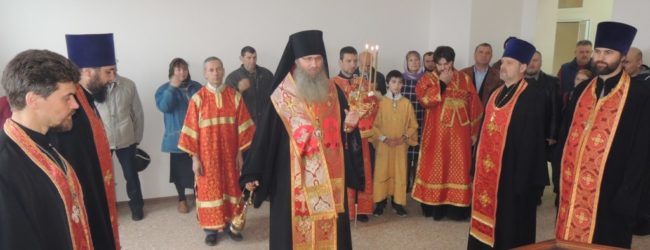 Пасхальный молебен в социально-реабилитационном центре для женщин оказавшихся в трудной жизненной ситуации при храме прп. Исаака Сирина в г. Новоаннинский.