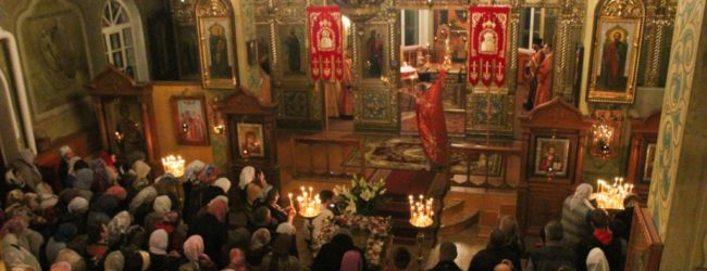 Праздничное Пасхальное Богослужение в Михайловке.