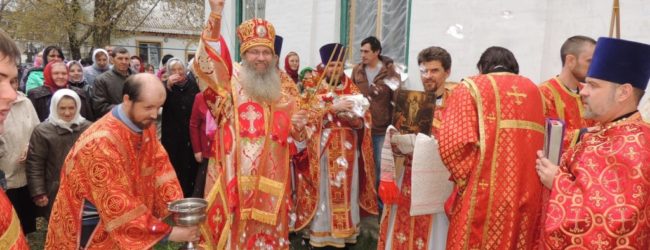 Служение Епископа Елисея в понедельник Светлой седмицы.