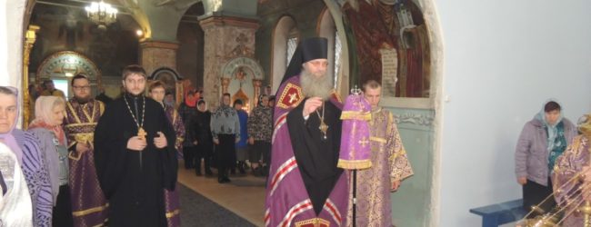 Служение епископа Елисея в канун 5-й недели Великого поста.