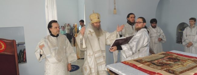 В Великую Субботу Епископ Елисей совершил Божественную Литургию в Покровском соборе г. Урюпинска.