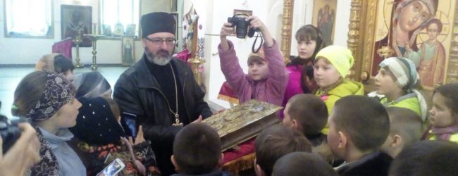 Школьники четвертых и пятых классов Салтынской школы посетили Сретенскую церковь в станице Михайловской.