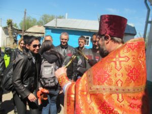 Члены байкерского клуба «Свободные братья посетили Еланский храм Сошествия Святого Духа