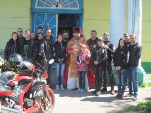 Члены байкерского клуба «Свободные братья посетили Еланский храм Сошествия Святого Духа