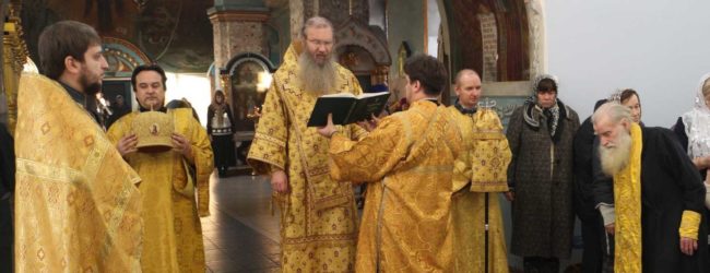 Божественная литургия в День памяти свт. Спиридона, еп. Тримифунтского.