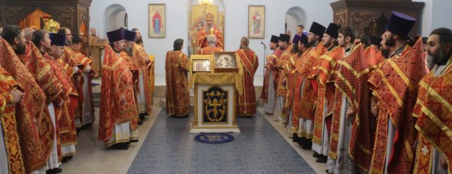В День памяти мч. Евстратия, Авксе́нтия, Евгения, Мардария и Ореста.