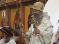 Божественная литургия в храме Троицы Живоначальной п. Красный Яр.