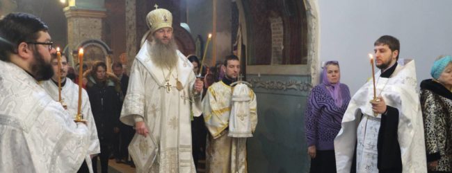 Праздничное всенощное бдение в соборе Покрова Пресвятой Богородицы г.Урюпинска.