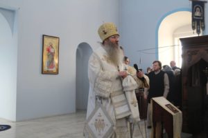 Божественная литургия в День Крещения Иисуса Христа в соборе Покрова Пресвятой Богородицы