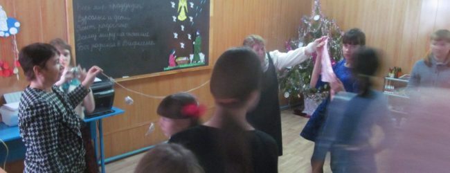 Рождественская елка в воскресной школе Еланского храма Сошествия Святого Духа.