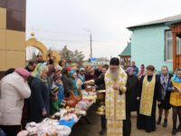 Великая суббота освящение пасок и куличей архиереем на приходах.