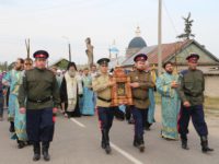 Крестный ход и благодарственный молебен в честь 400-летия г. Урюпинска.
