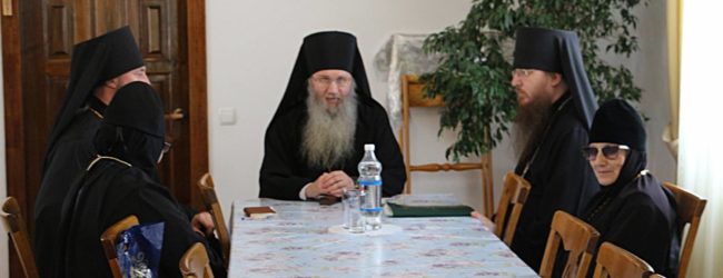 Рабочая встреча по вопросам монашества. (В храме в честь Георгия Победоносца села Безымянка).