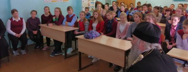 Епископ Урюпинский и Новоаннинский Елисей посетил Упорниковский лицей.