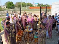 В празднование Происхождения Честны́х Древ Животворящего Креста Господня