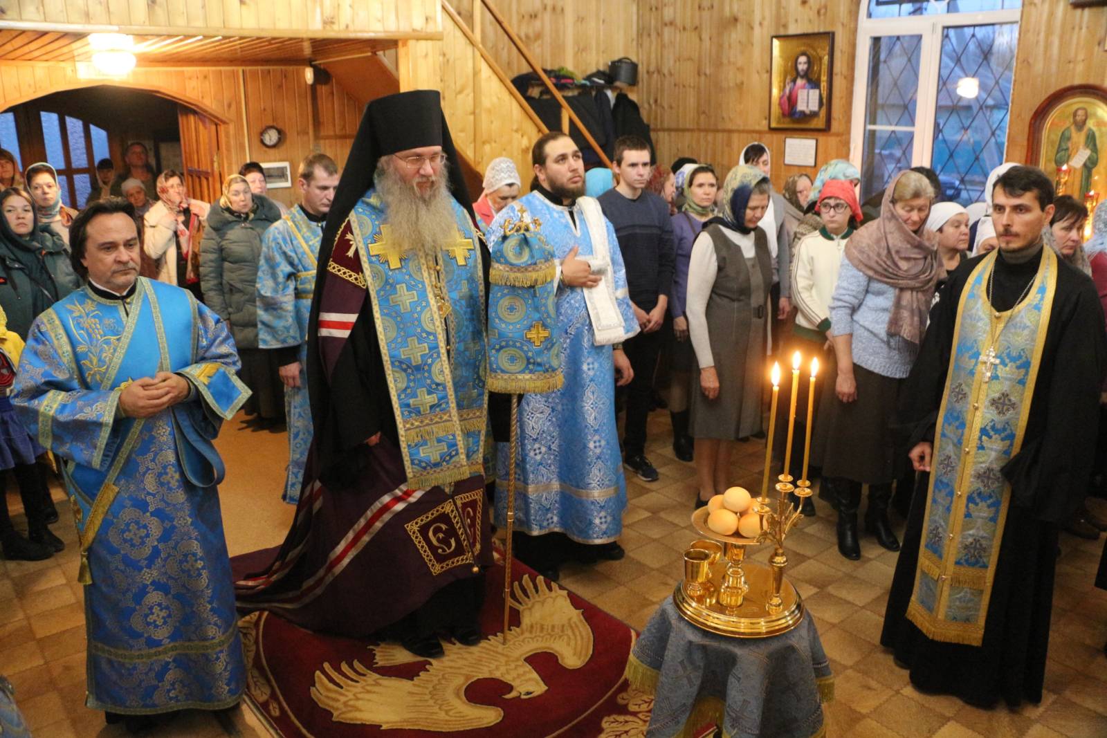 В канун празднования Казанской иконы Божией Матери