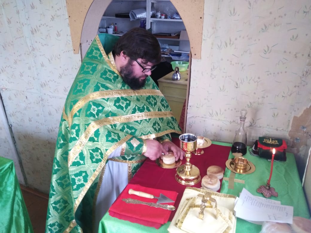 Первая Литургия в ст. Луковской