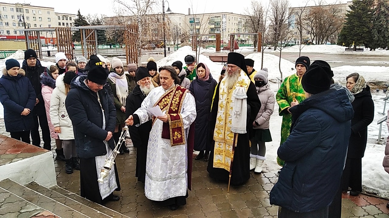 В годовщину Сталинградской победы