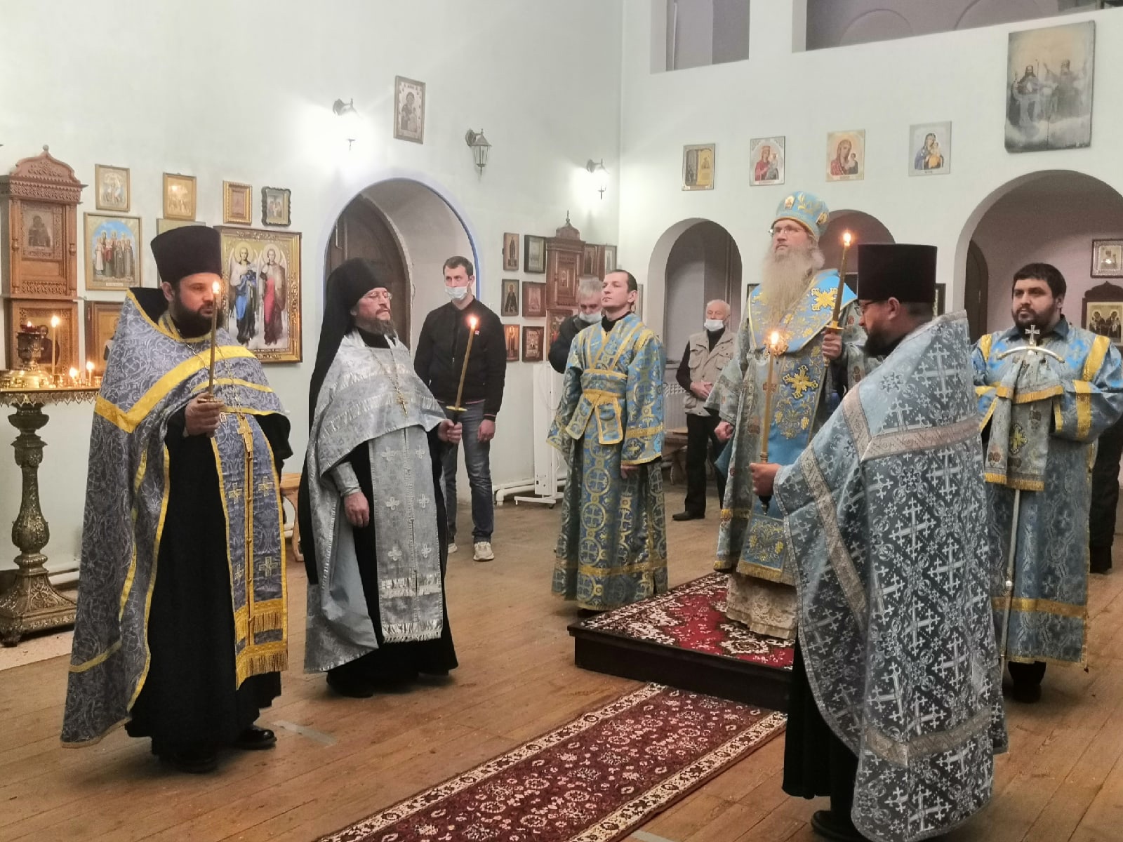 В канун дня иконы Божией Матери «Всех скорбящих Радость»