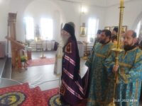 В день празднования иконы Божией Матери «Троеручица»