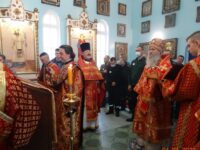 Литургия в храме, в честь иконы Божией Матери «Достойно есть — Милующая» на территории ФКУ ЛИУ-23 г. Урюпинск.