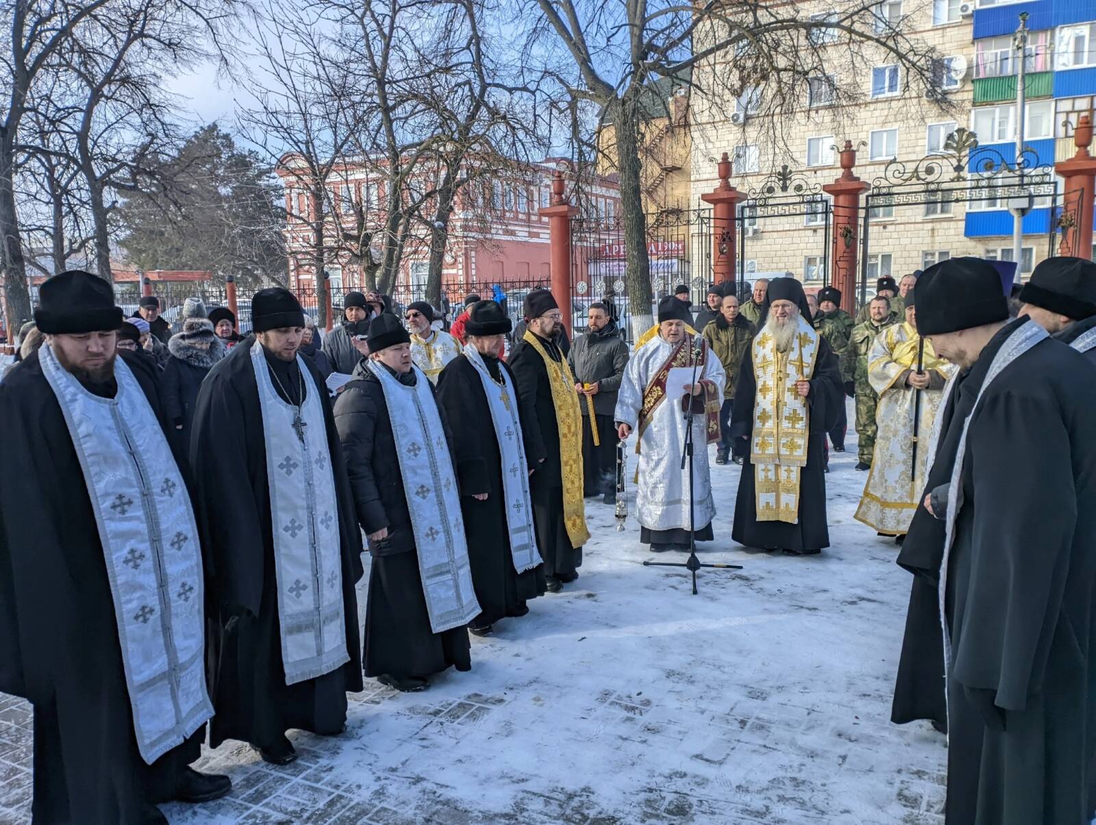 Глава Урюпинской епархии принял участие в памятном мероприятии, приуроченном к Дню защитника Отечества.