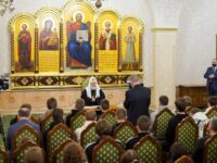 26 февраля 2023 года в Москве Святейший Патриарх Московский и всея Руси Кирилл встретился с юными спортсменами Донбасса. Предстоятель Русской Церкви обратился со словом к собравшимся и ответил на вопросы.