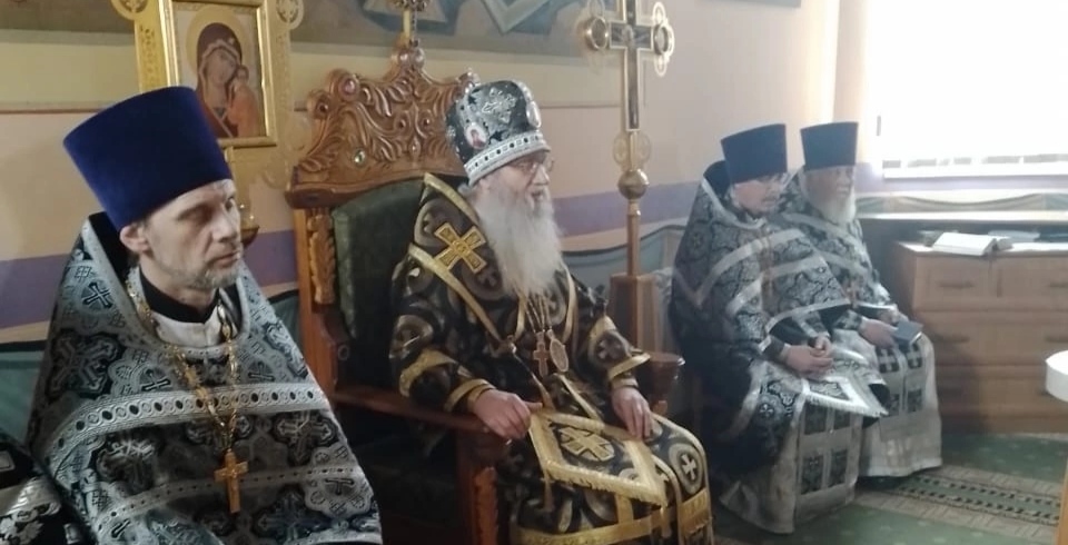 03 марта в пятницу первой седмицы Великого поста, день памяти вмч. Феодора Тирона, епископ Урюпинский и Новоаннинский Елисей молился за уставным великопостным богослужением.