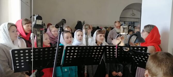 Пасхальная детская Божественная литургия.