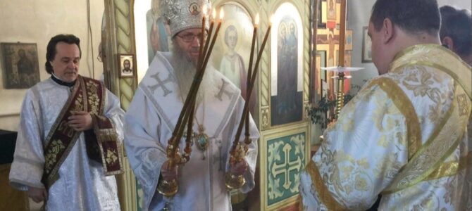Божественная литургия свт. Иоанна Златоуста в храме свв. Апостолов Петра и Павла в рп Даниловка