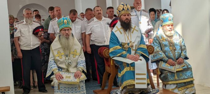 В день празднования Урюпинской иконы Божией Матери в Урюпинской епархии прошли торжества в честь явления этого чудотворного образа.