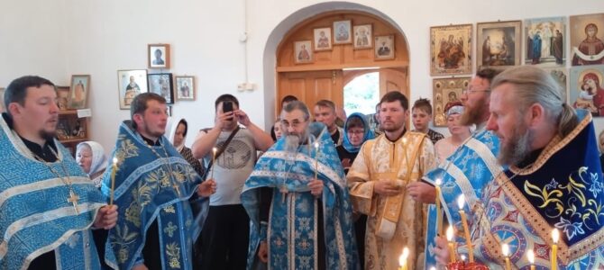 Всенощное бдение и Божественная литургия в честь иконы Божией Матери «Урюпинская».