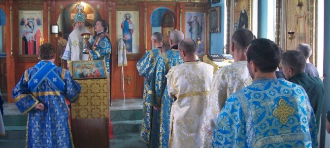 Божественная литургия в храме иконы Божией Матери именуемой «Достойно есть» на территории УФСИН ФКУ ЛИУ-23 в г. Урюпинске.