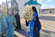 Молебное пение перед образом иконы Божией Матери именуемой Казанская
