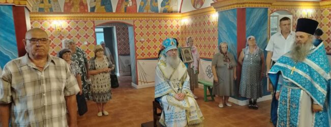 Епископ Елисей совершил Божественную литургию в строящемся храме прав. Анны в г. Новоаннинский